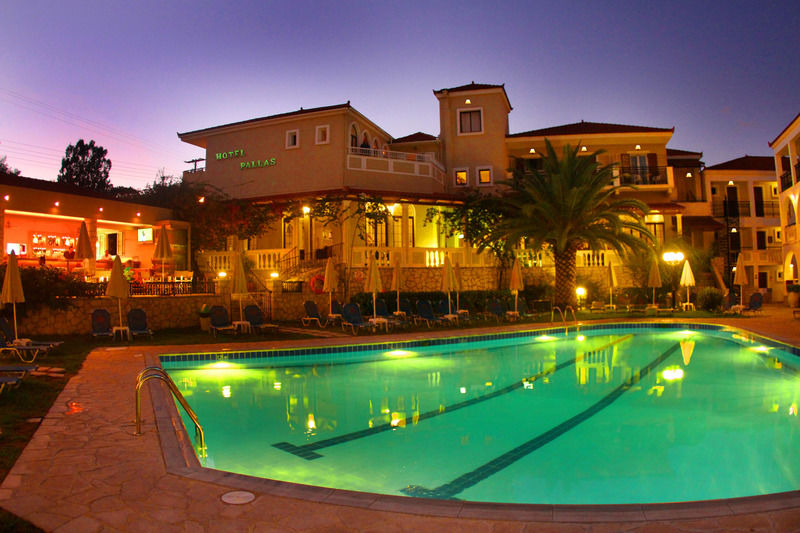 לגאנאס Hotel Pallas מראה חיצוני תמונה