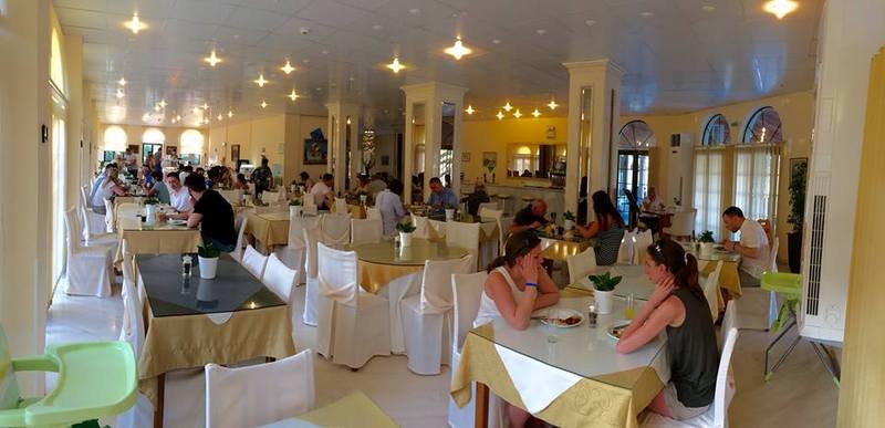 לגאנאס Hotel Pallas מראה חיצוני תמונה
